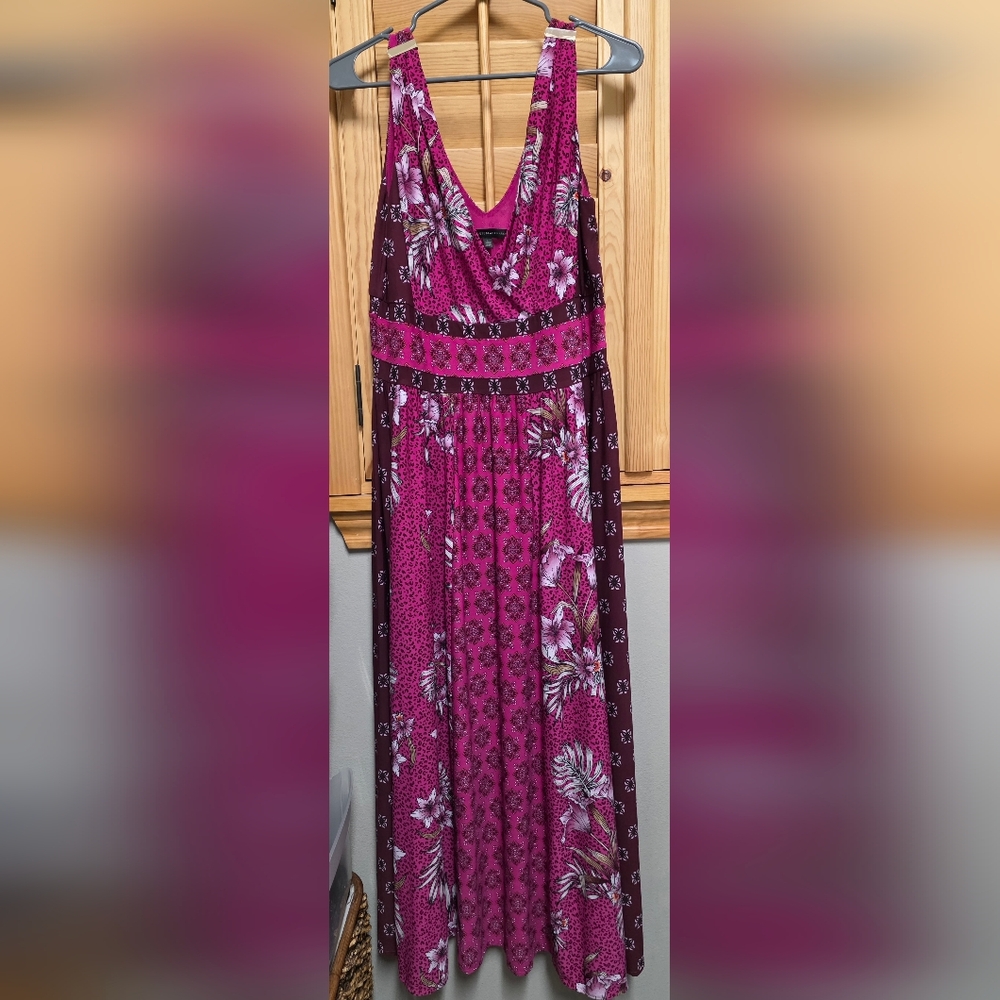 White House Black Market Pink Floral Maxi Dress
